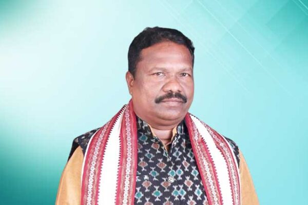 Minister Urges Fast-Tracking of Rural Development Schemes Pachayatiraj-minister-Ravi-Narayn-Naik